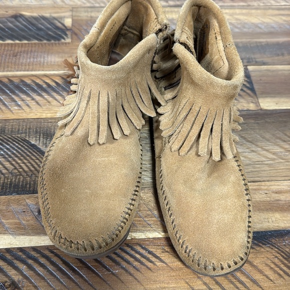Minnetonka Classic Moccasins - Picture 10 of 10